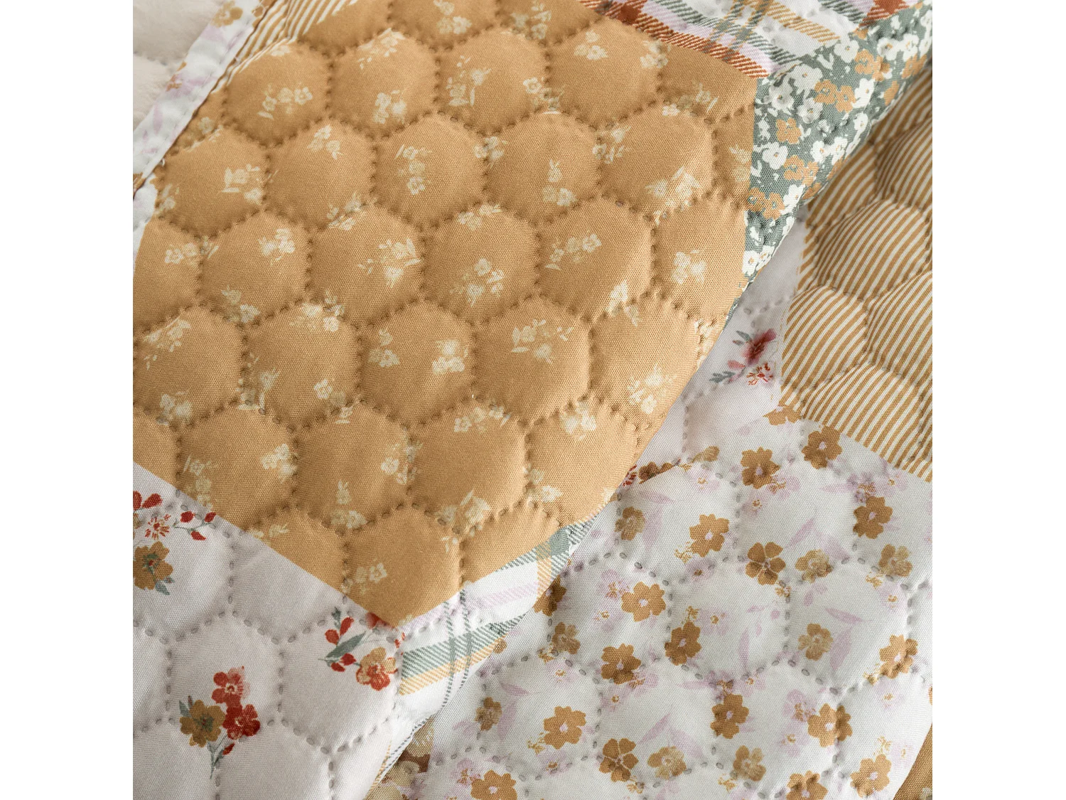 Catherine Lansfield Floral Patchwork Quilted 220x230cm Bedspread Natural