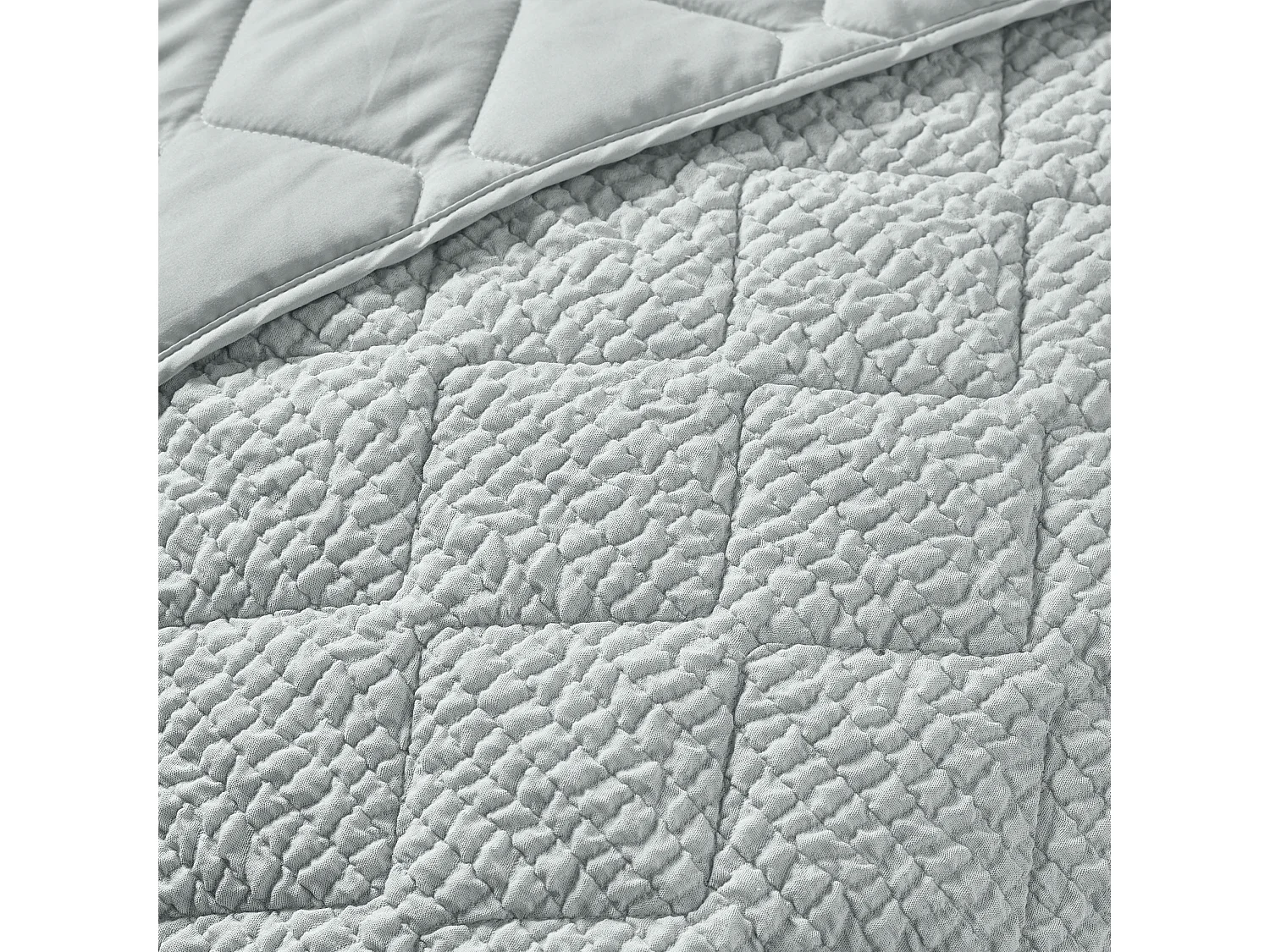 Catherine Lansfield Crinkle Seersucker Texture 220x220cm Bedspread Green