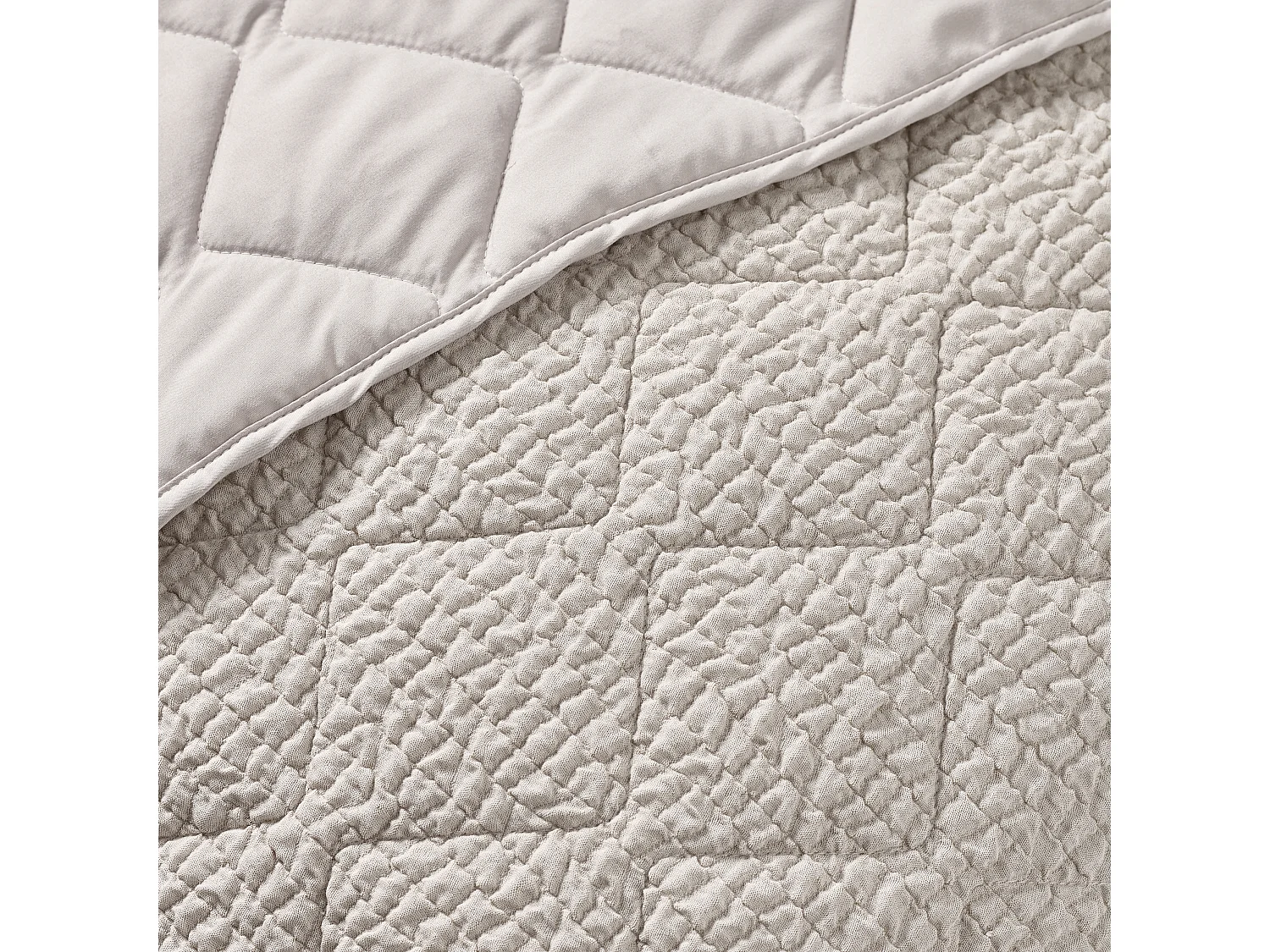 Catherine Lansfield Crinkle Seersucker Texture 220x220cm Bedspread Natural