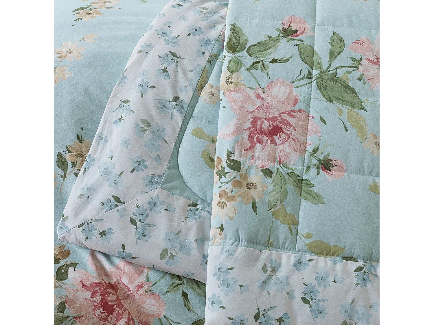Catherine Lansfield Avebury Floral Reversible Quilted 220x230cm Bedspread Duck Egg Blue