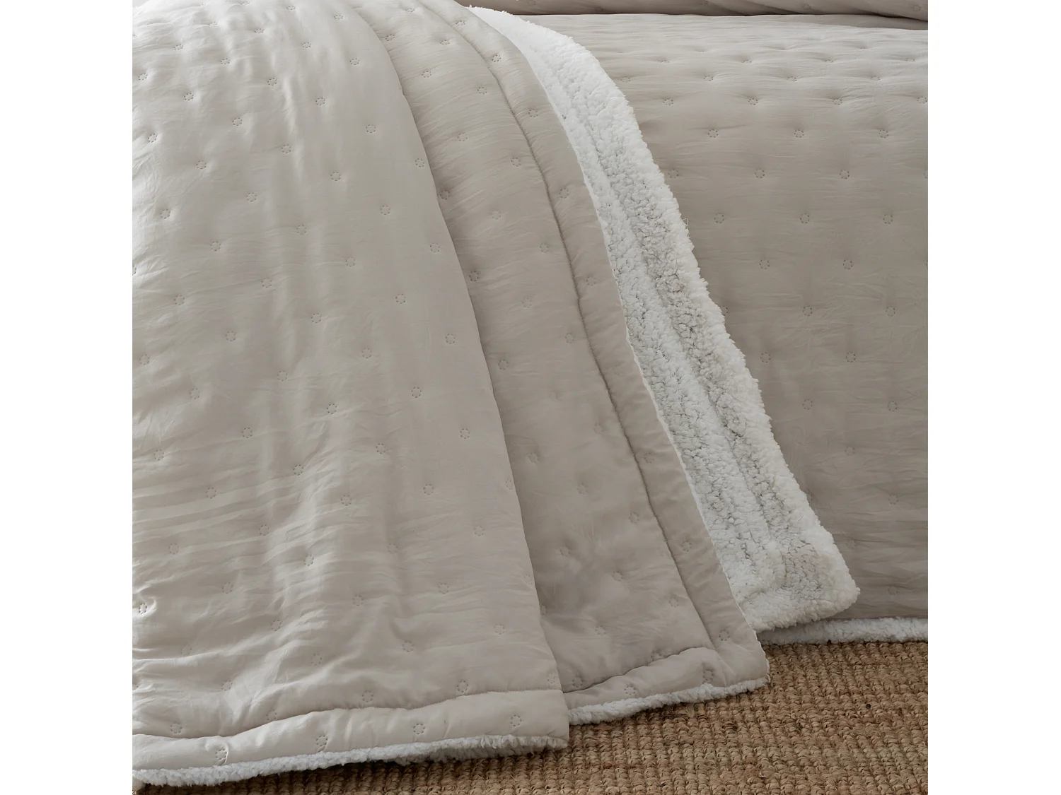 Catherine Lansfield Cosy Nori Soft Sherpa 220x230cm Bedspread Cream