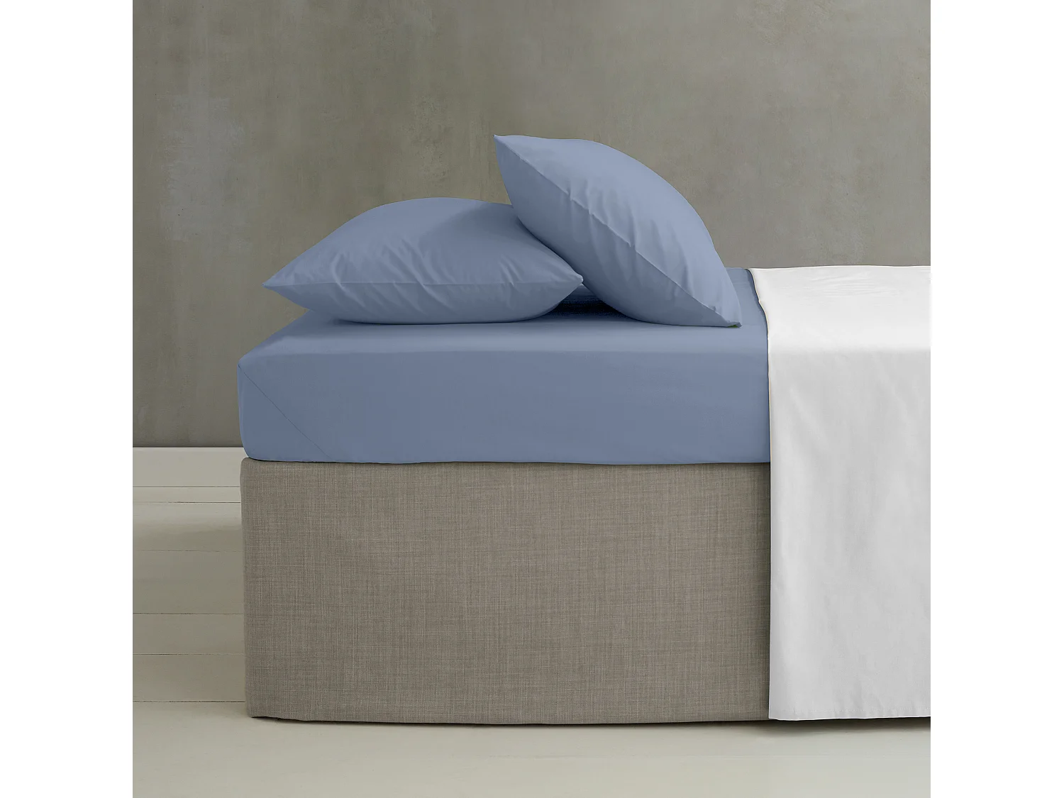 Catherine Lansfield Easy Iron Percale Standard Pillowcase Pair Blue
