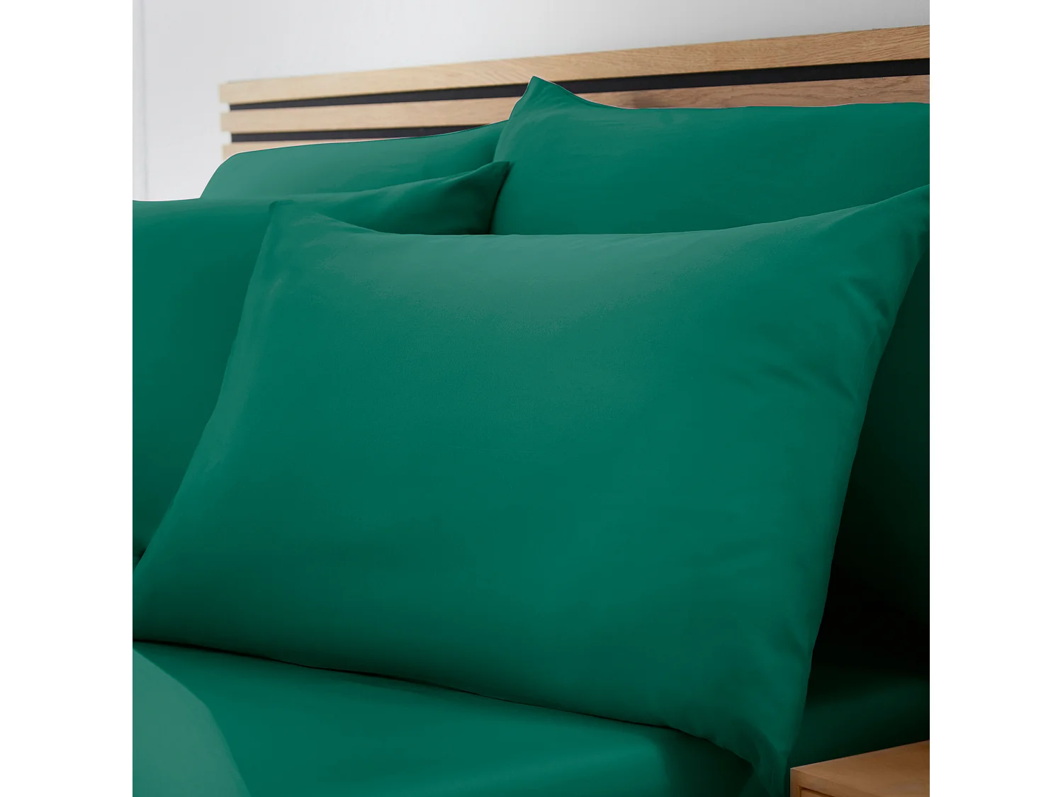 Catherine Lansfield So Soft Non-Iron Standard Pack of 4 Pillowcases Teal Green