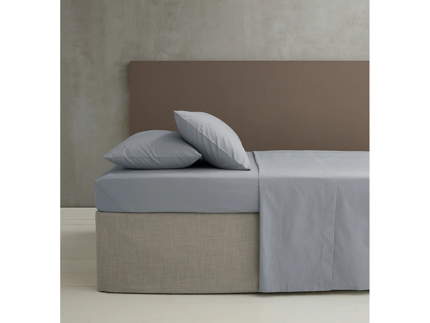 Catherine Lansfield Easy Iron Percale Standard Pillowcase Pair Grey