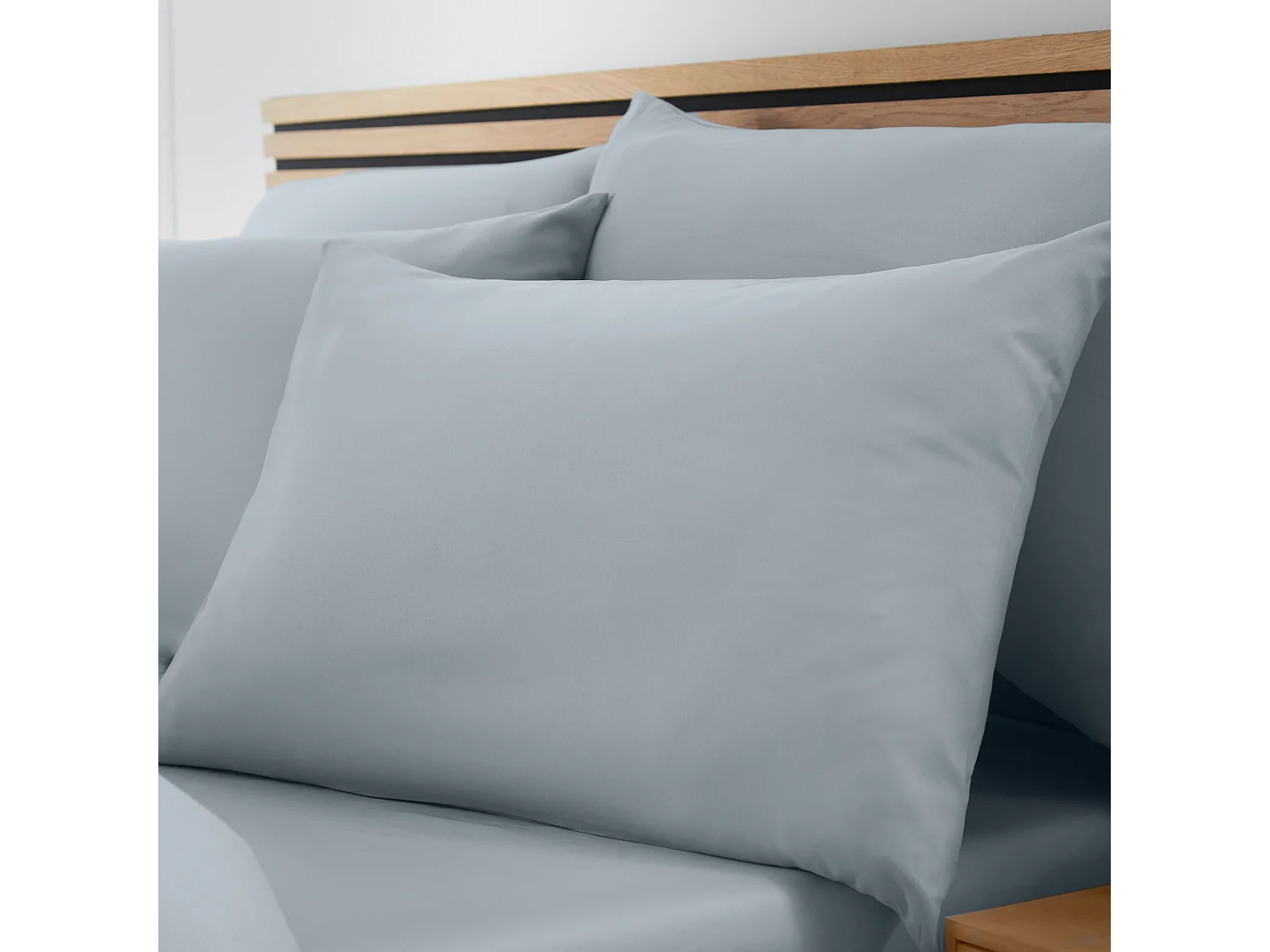 Catherine Lansfield So Soft Non-Iron Standard Pack of 4 Pillowcases Slate Grey