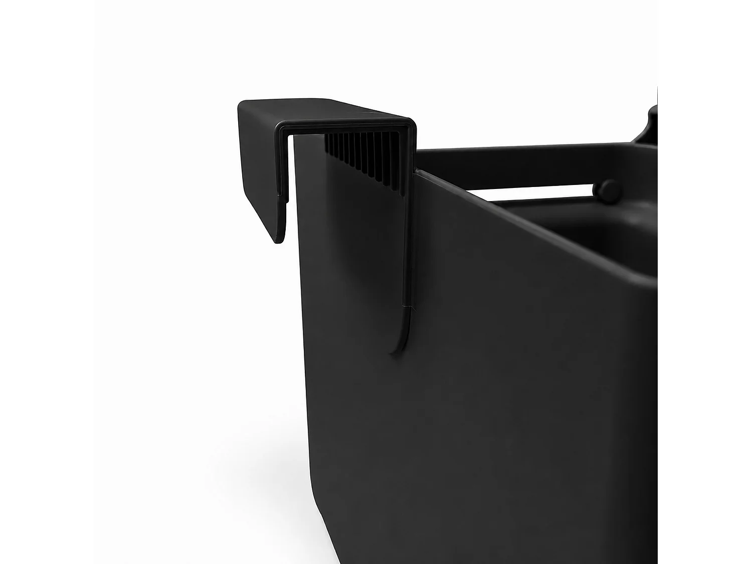 Poubelle de cuisine suspendue pour épluchures plastique noir 21x17x14,5 cm