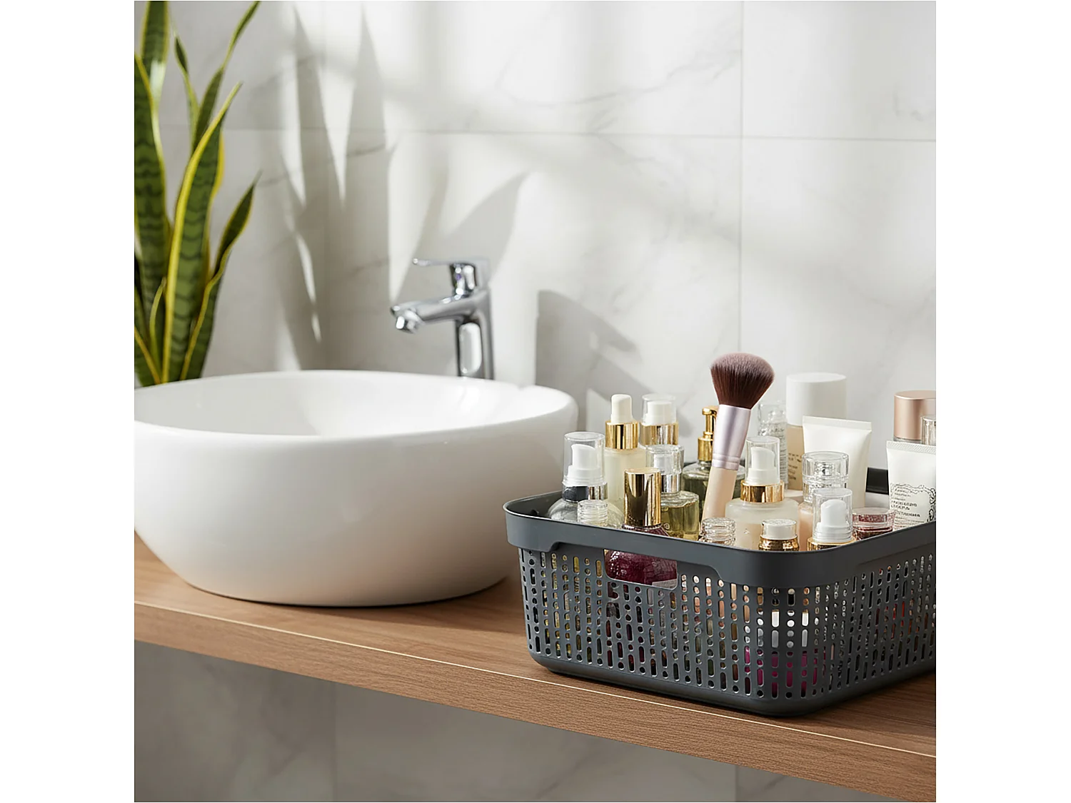 Panier ajouré avec couvercle plastique gris 39.5x30x13 cm