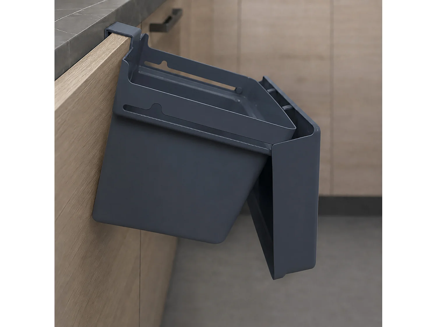 Poubelle de cuisine suspendue en plastique gris foncé 21x17x14,5 cm