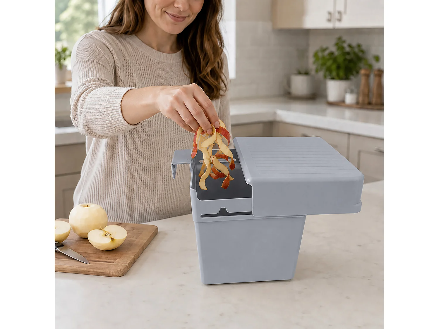 Poubelle de cuisine suspendue pour épluchures en plastique gris 21x17x14,5 cm