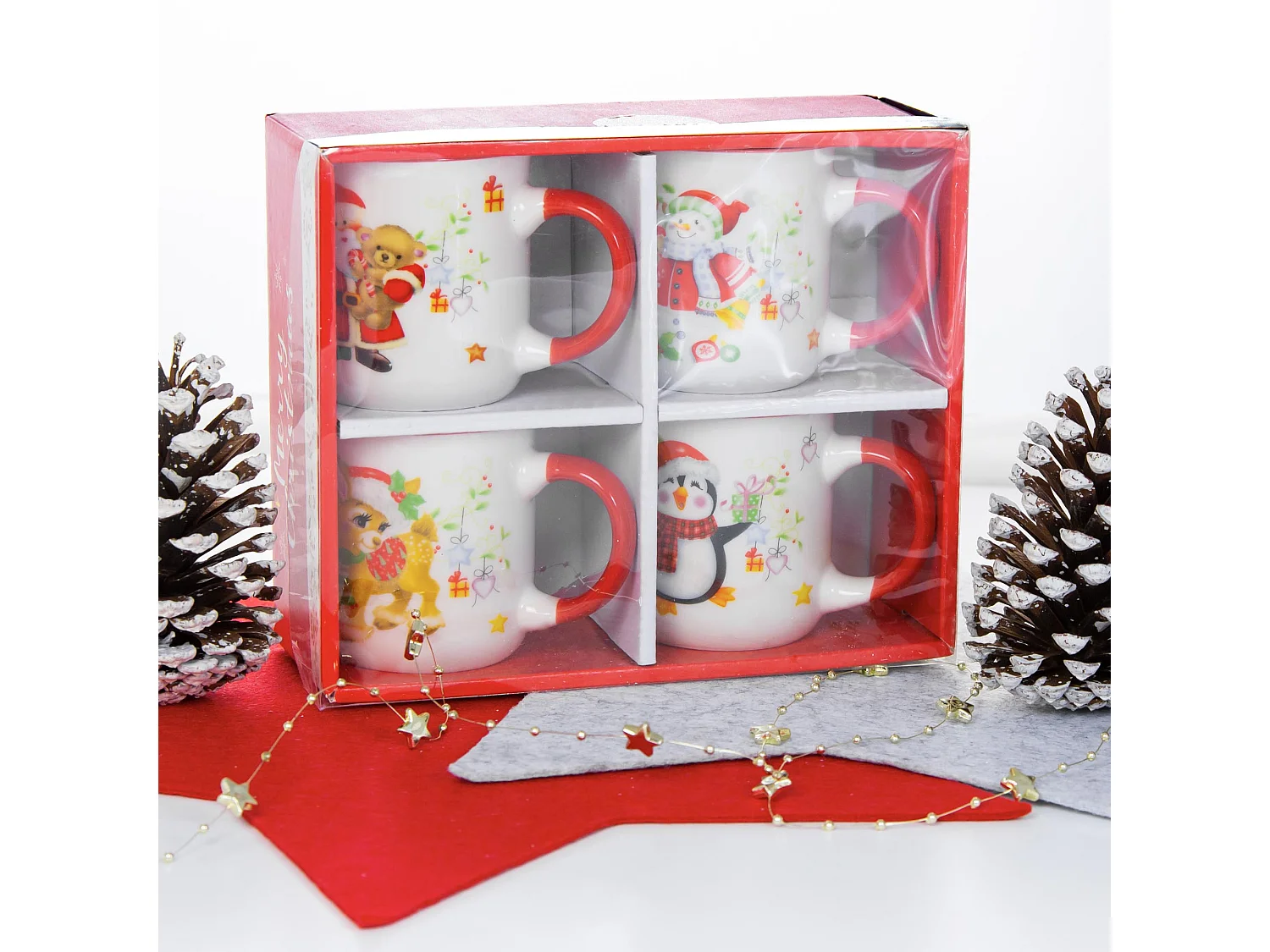 Set 4 tazze natalizie in ceramica bianca e rossa 200 ml 7,5x8,1 cm
