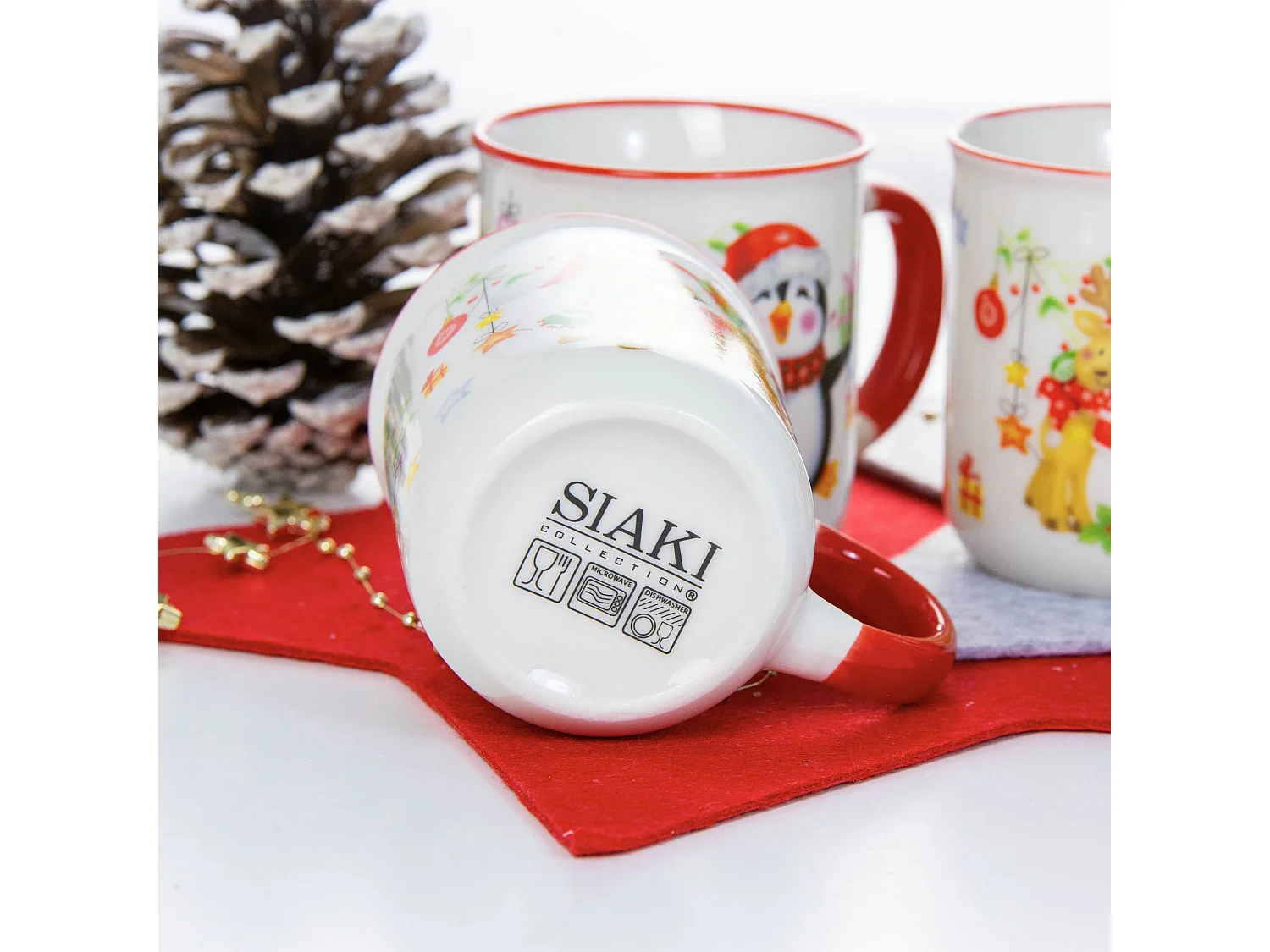Set 4 tazze natalizie in ceramica bianca e rossa 200 ml 7,5x8,1 cm