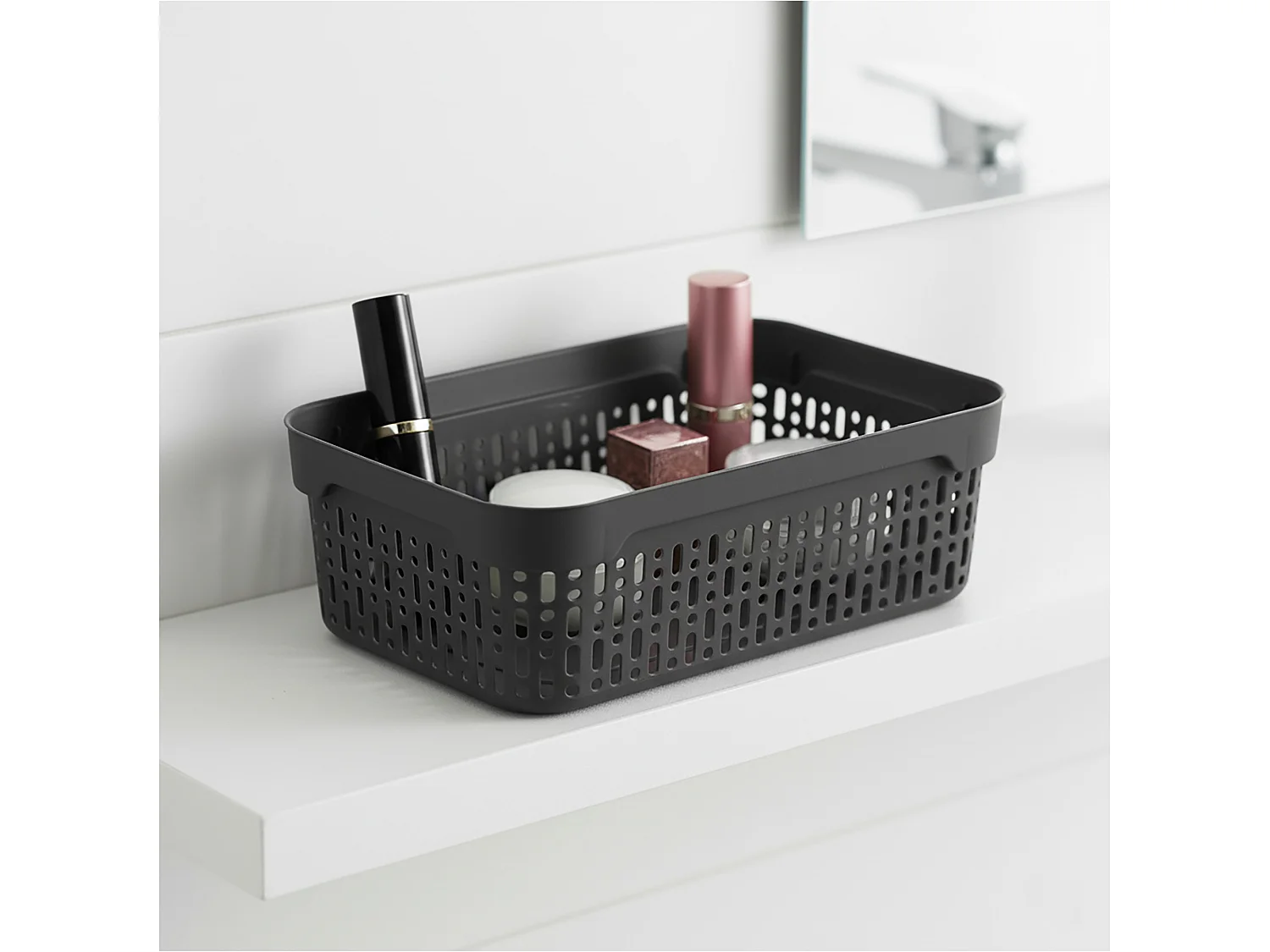 Panier ajouré en plastique pour cosmétiques noir 18x12x6 cm