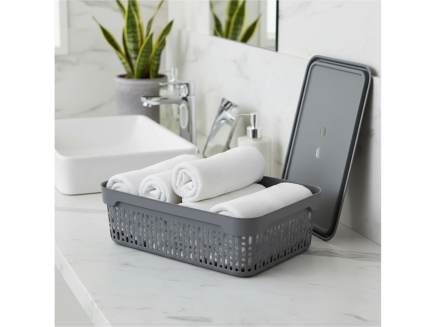 Panier ajouré en plastique pour cosmétiques avec couvercle gris 30x20x9 cm