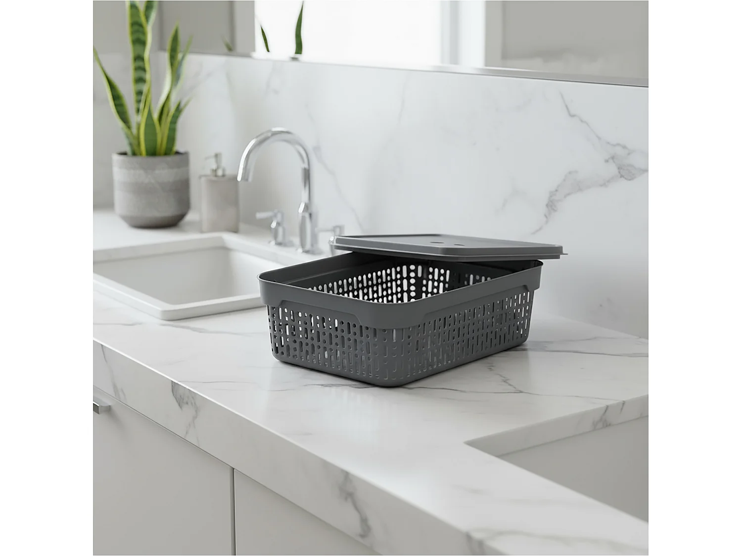 Panier ajouré en plastique pour cosmétiques avec couvercle gris 30x20x9 cm