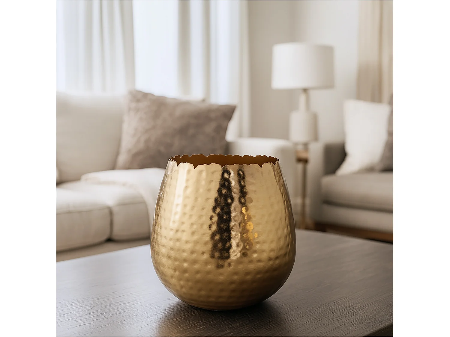 Vaso decorativo in metallo martellato dorato 18x18 cm
