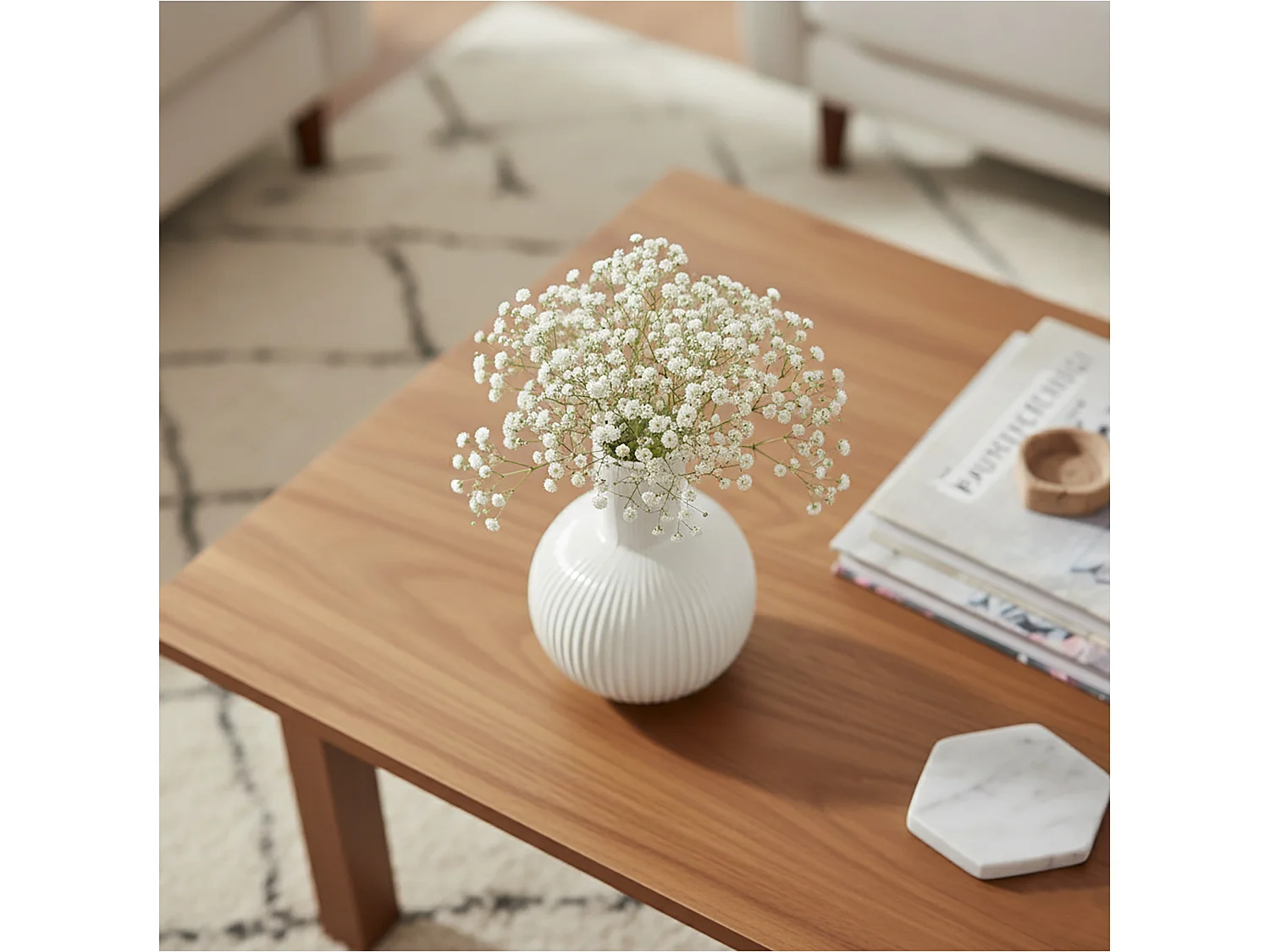 Vase décoratif en céramique décoré blanc 21 cm