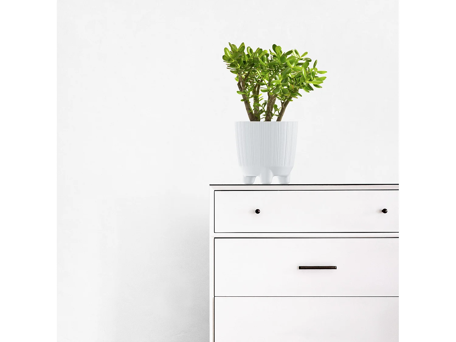 Cache-pot décoratif rainuré en plastique blanc 14,5 cm, 1,6 l