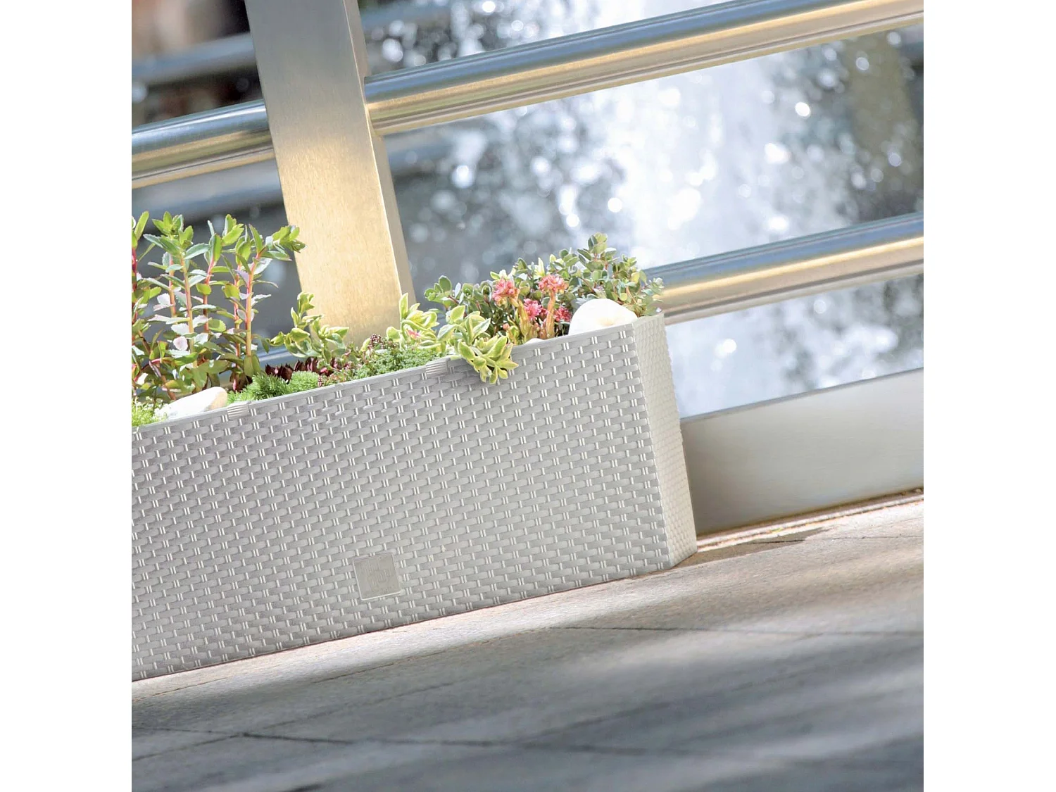 Jardinière décorative rectangulaire effet rotin plastique blanc 30 L 60x25x24 cm