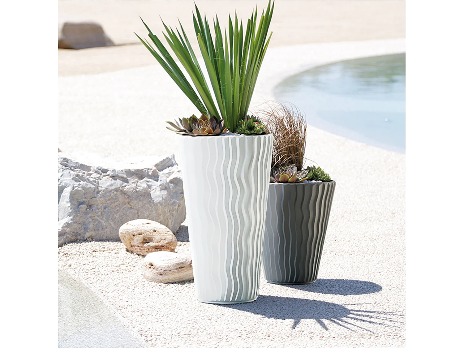 Pot de fleurs décoratif rond en plastique blanc 29,7 cm x 33 cm