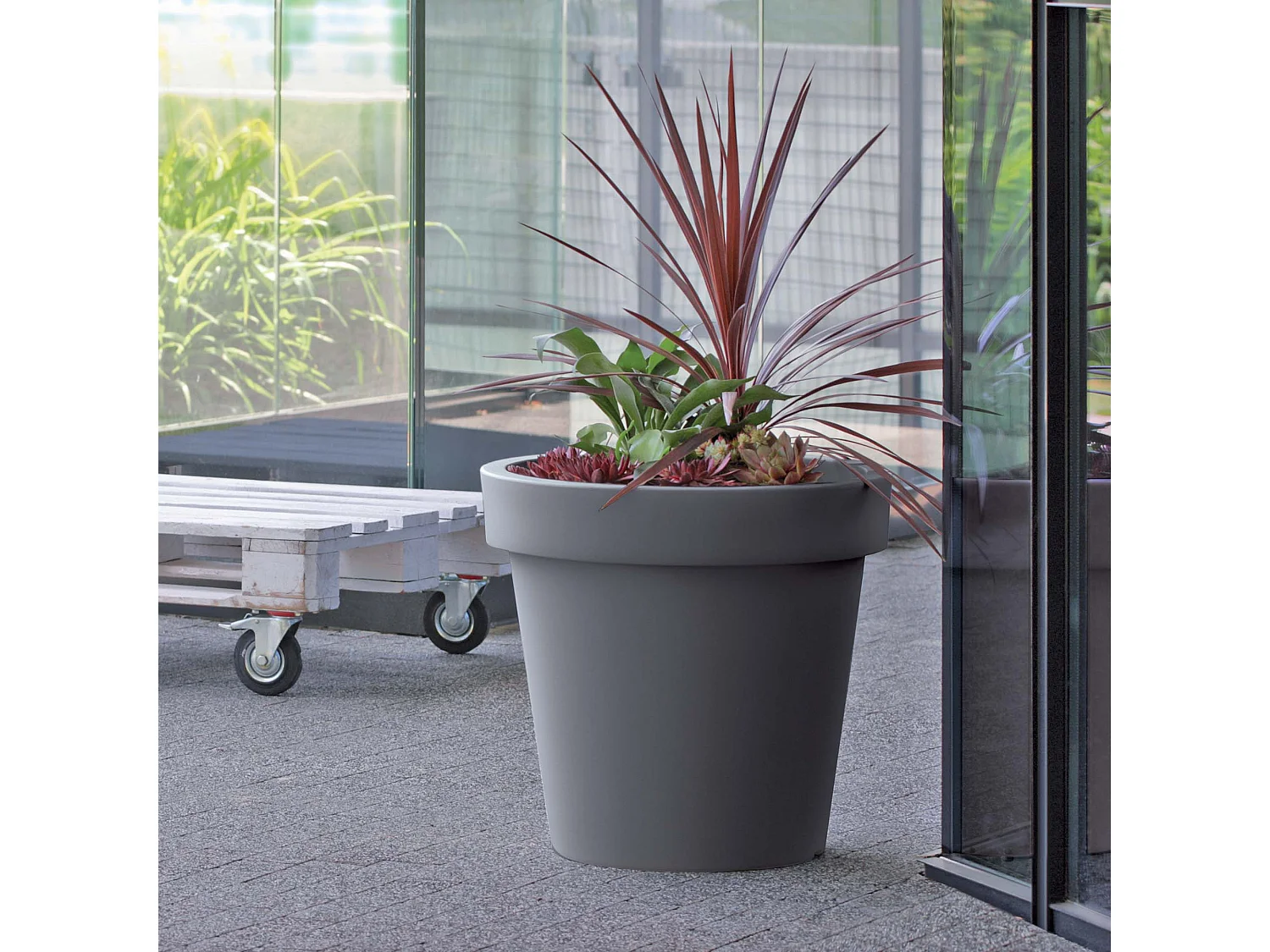 Pot de fleurs décoratif rond de jardin en plastique mat gris pierre 39 cm