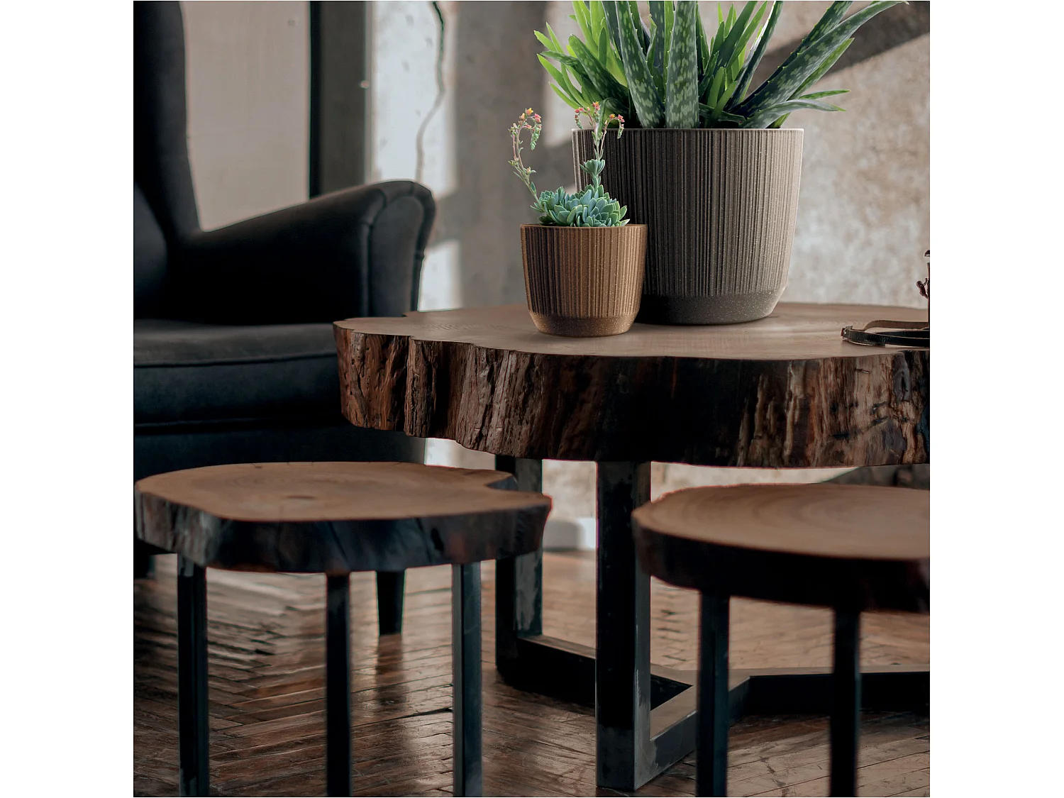 Decoratieve bloempot met hout kunststof bruin 12,6x10,8 cm