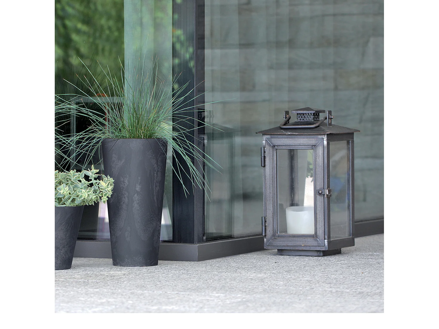 Pot de fleurs décoratif haut effet béton plastique anthracite 20x38,1 cm