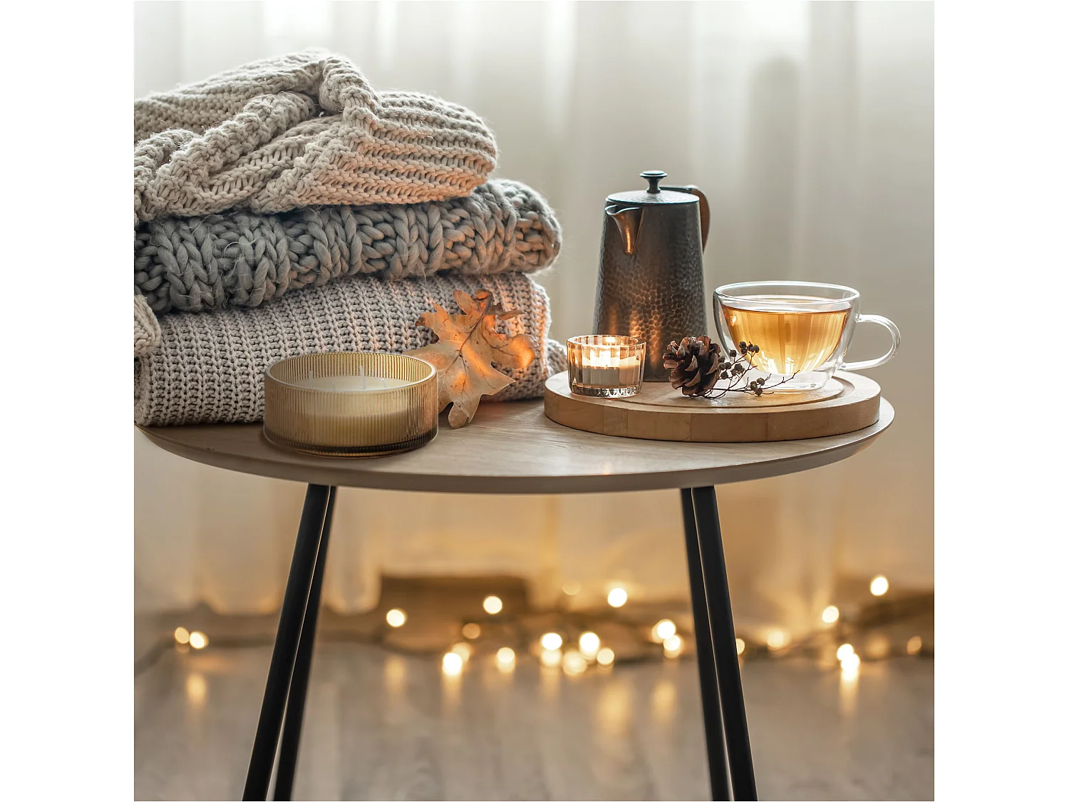 Bougie parfumée en verre Wild White Tea festive 13 cm ronde décorative