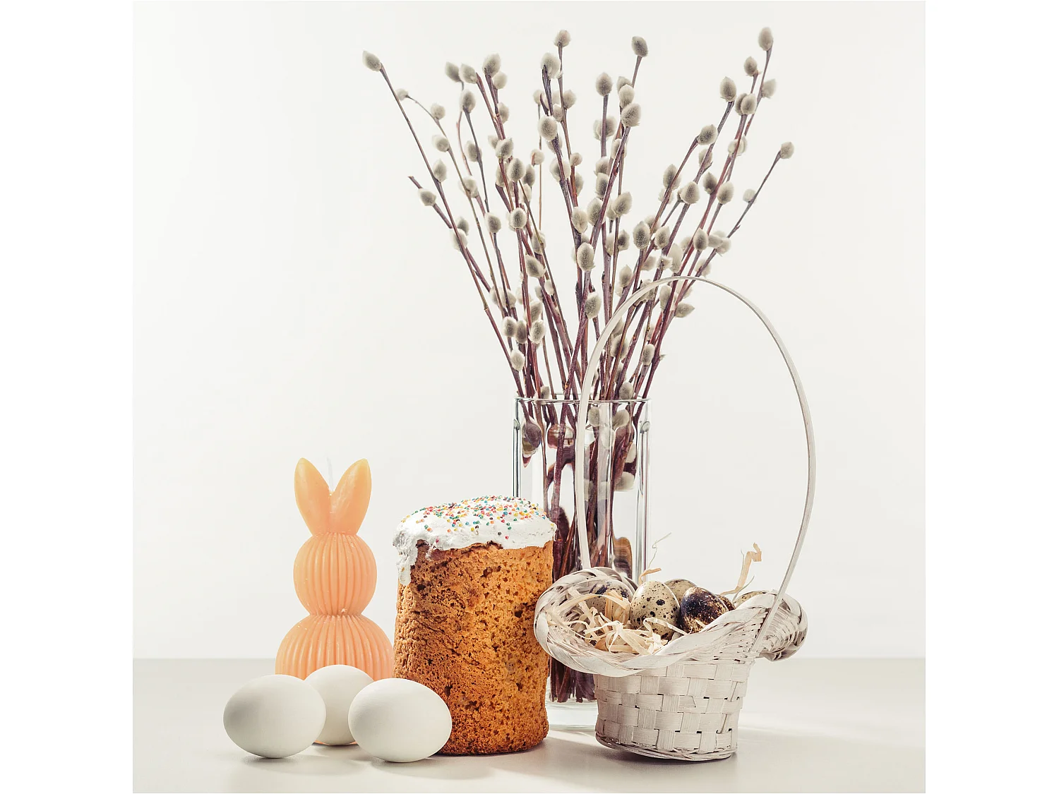 Bougie décorative de Pâques lapin sur œuf cire pêche 12,5x6 cm