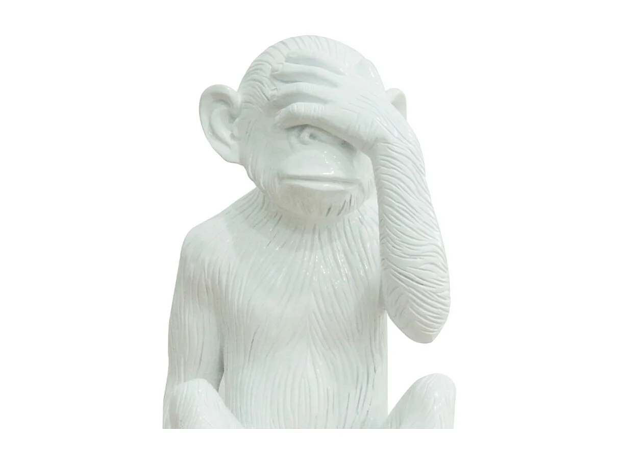 Statue singe blanc laqué avec main sur les yeux H39 cm - RAFIKI