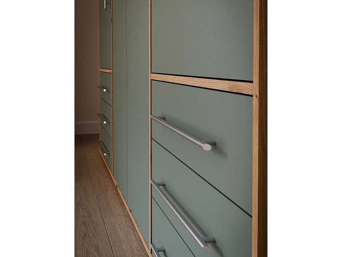 MOKKARO - Armoire 4 portes battantes et 6 tiroirs, chêne et sauge, L205,9 x P53 x H200 cm