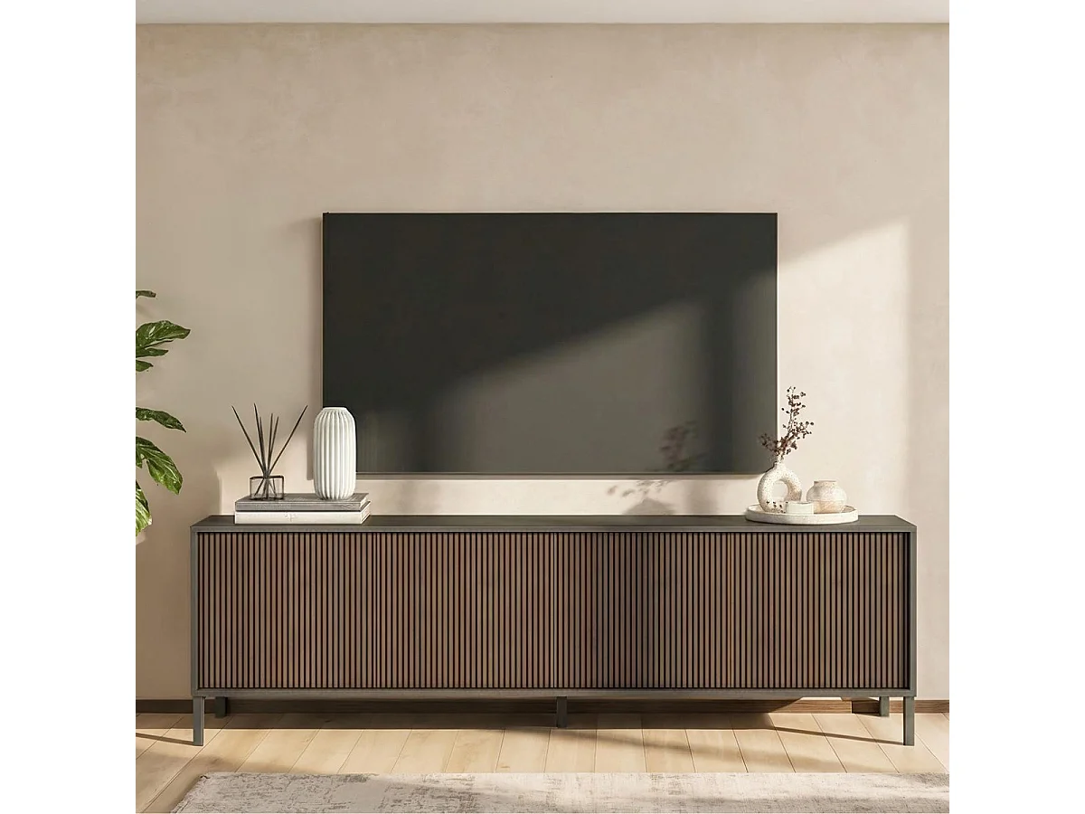 Meuble TV gris lave et aspect bois relief effet tasseaux pieds métal - TICORIA