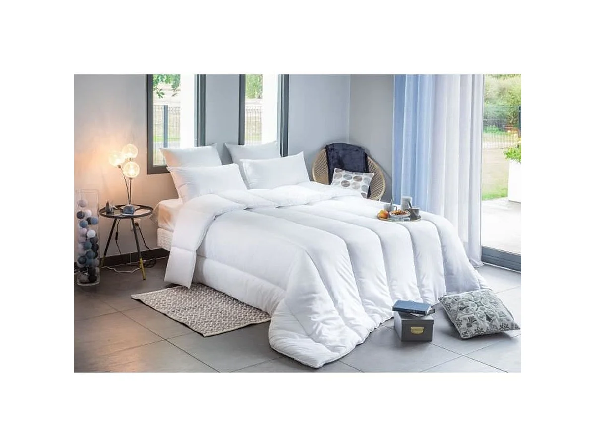 Couette légère anti-acariens BLANREVE 200 g/m² - 140 x 200 cm - Blanc