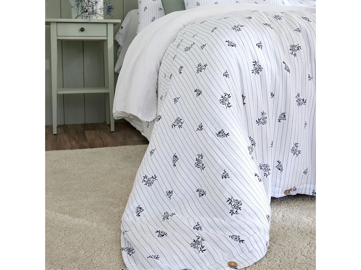 Housse de couette 140x200cm gaze de coton blanc fleurs marine - ALIENOR