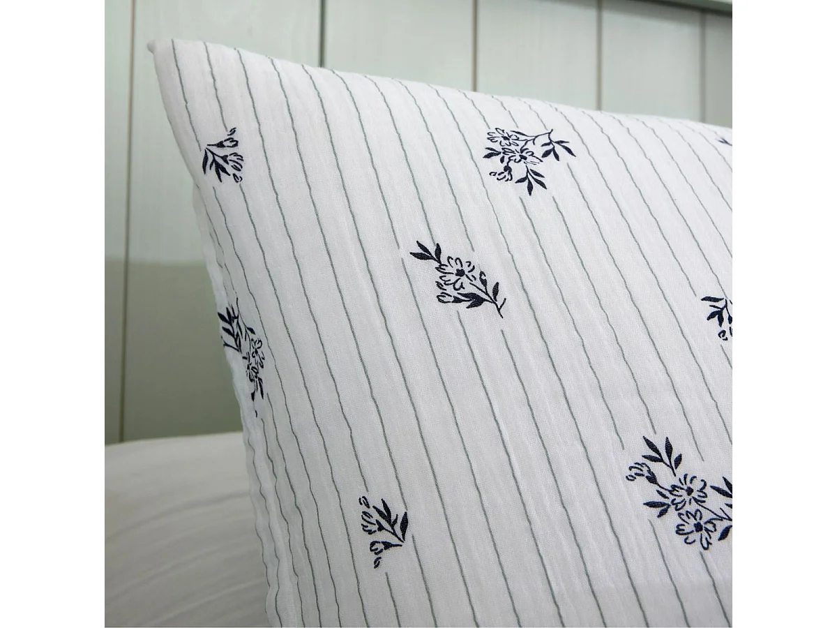 Taie d'oreiller 60x60cm gaze de coton blanc fleurs marine - ALIENOR