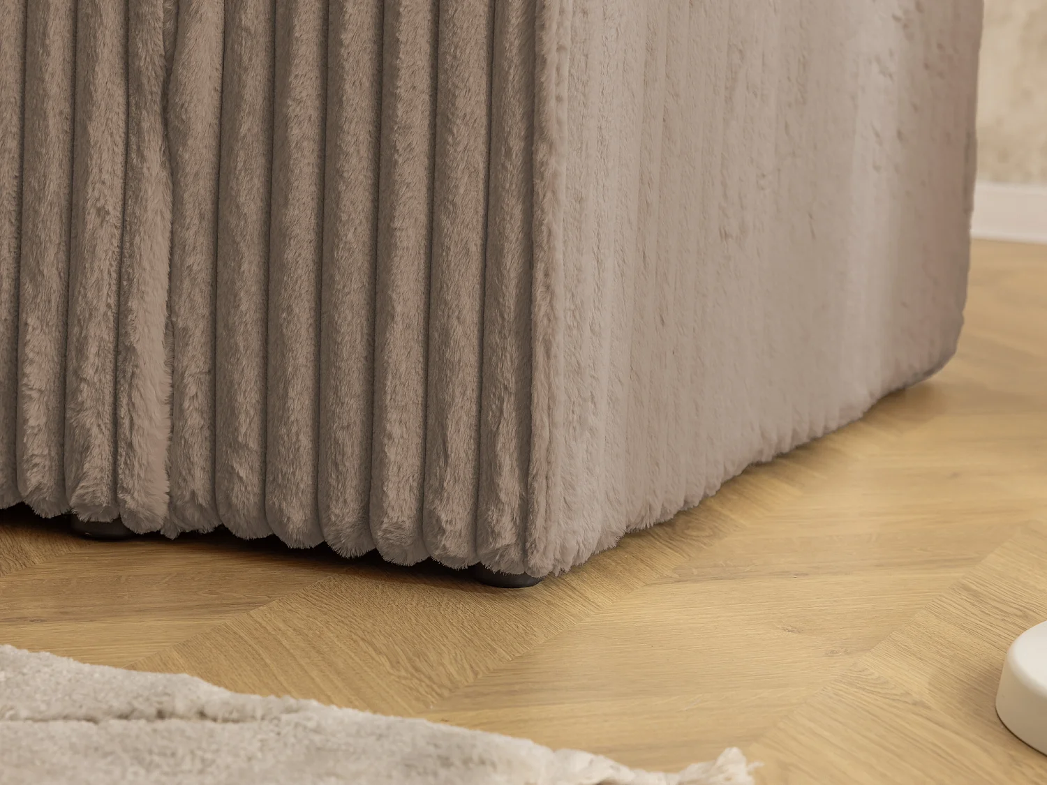 Canapé d’angle avec fonction couchage et coffre de rangement en tissu côtelé peluche RIVIO