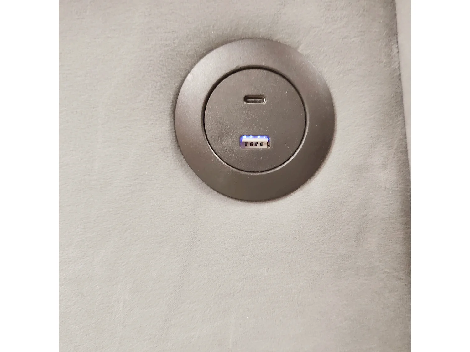 Udtræksseng 90/180 x 200 cm med LED-belysning og USB-port - Velour - Beige (madras medfølger ikke)