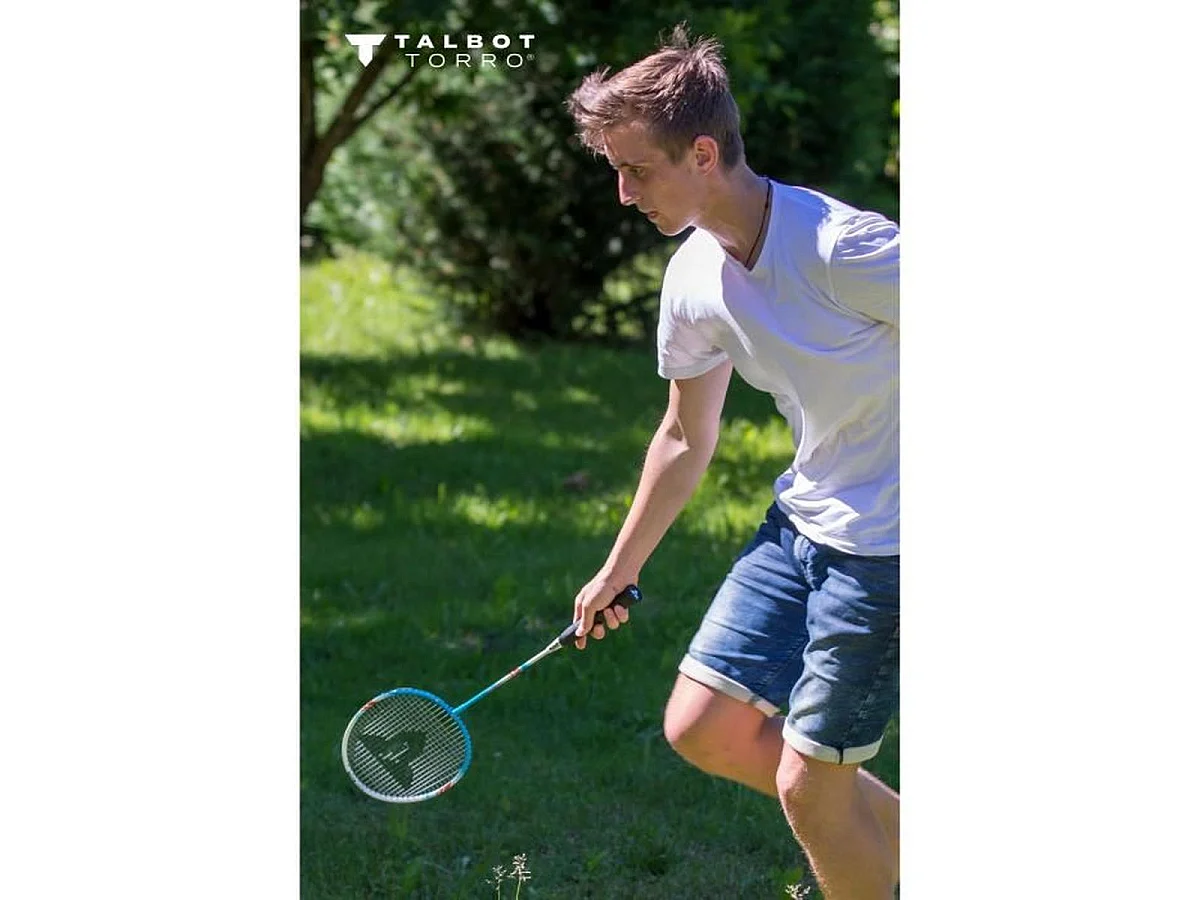 Talbot Torro 4-Fighter Outdoor Badminton Set mit 4 Schlägern, Netz und 3 Federbällen