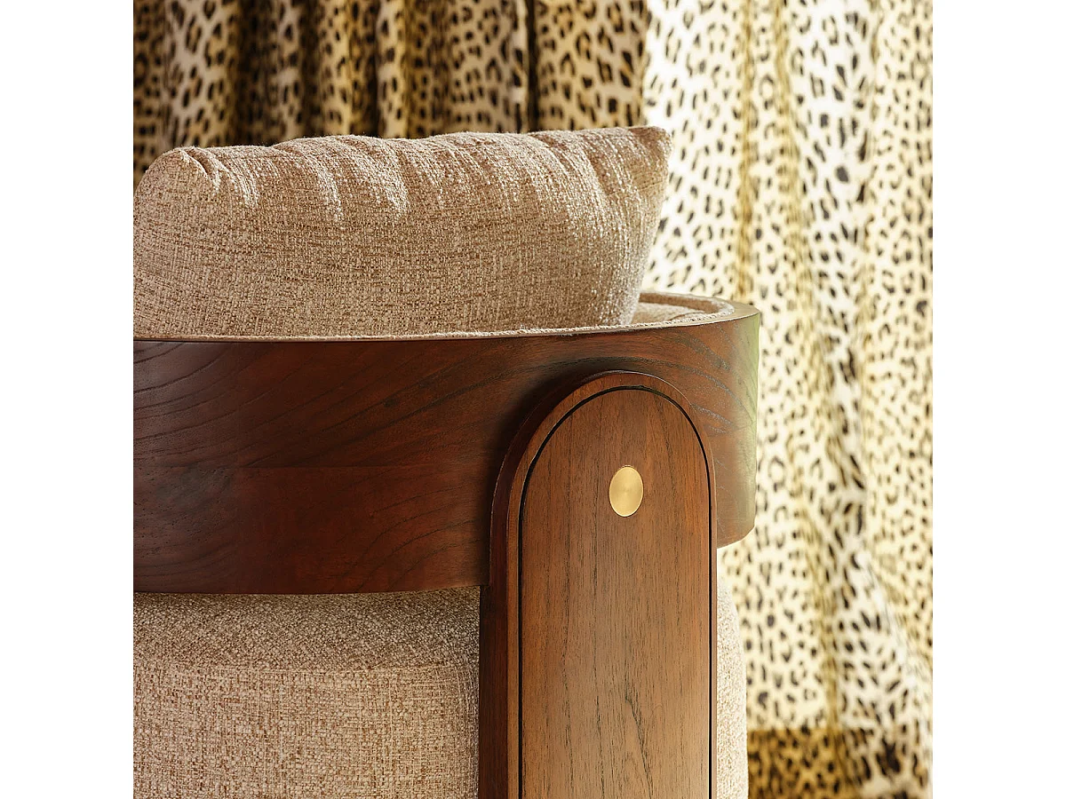 Poltrona Mindi Marrone con Tessuto Testurizzato Beige - Presenza Scultorea ARCHIBALD, Design Compatto, Dettagli in Bouclé