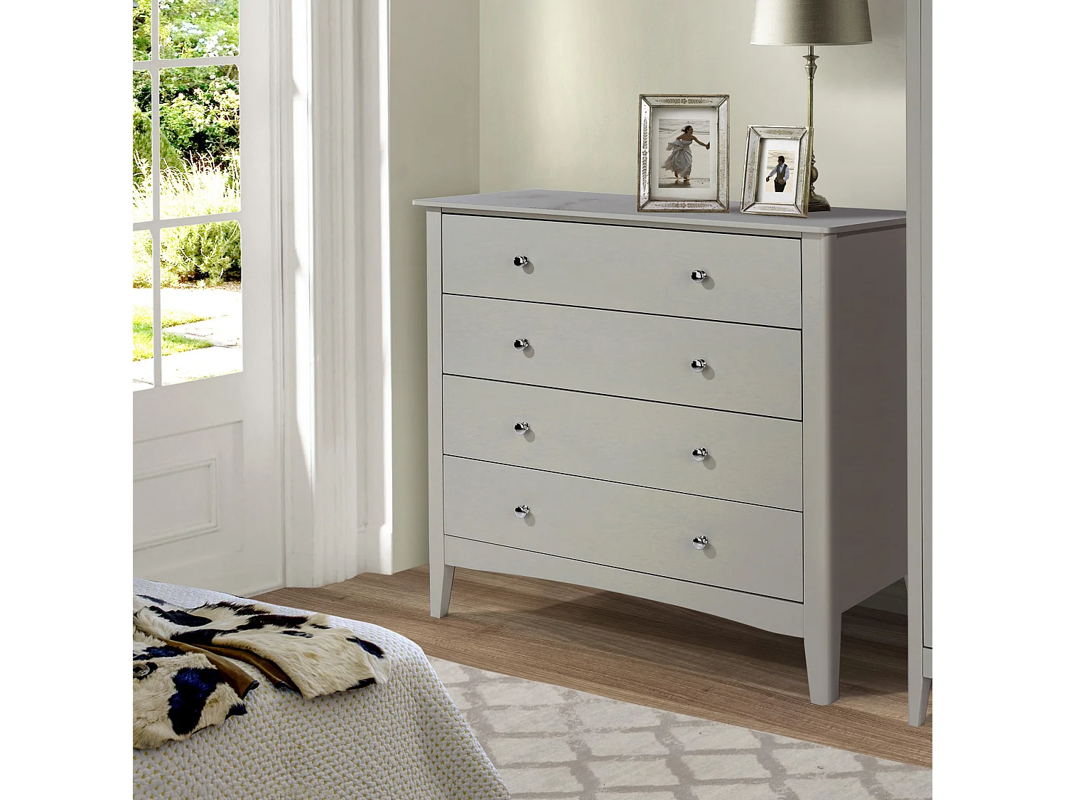 Como 4-Drawer Shaker-Style Chest of Drawers, Metal Hardware