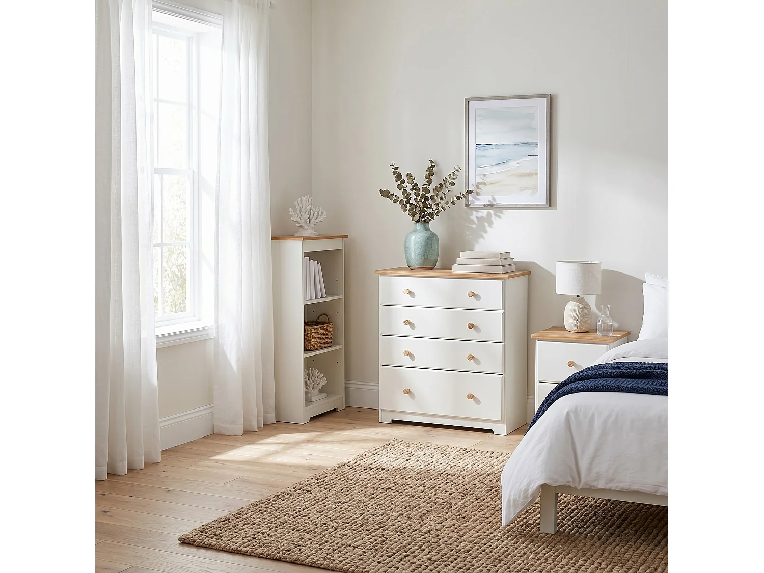 Colorado 4-Drawer Chest of Drawers, Rustic White Paint