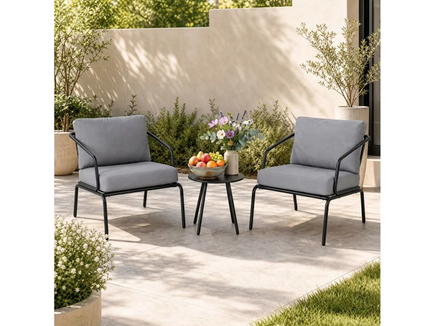 3-teiliges Gartenmöbel-Set – ein Tisch und zwei Stühle