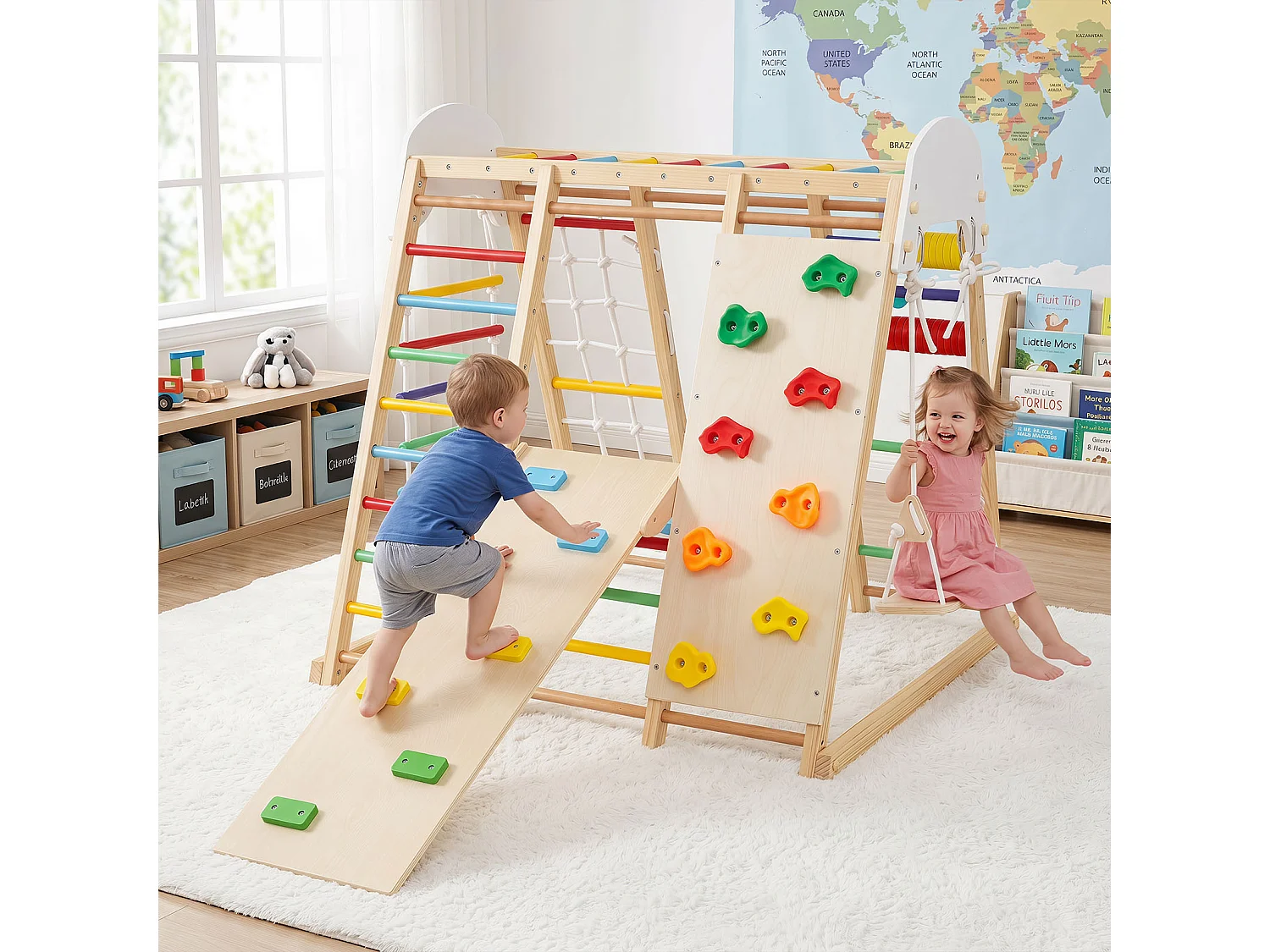 Aire de jeux en bois pour la maison avec des échelles, une balançoire, un toboggan et une rampe