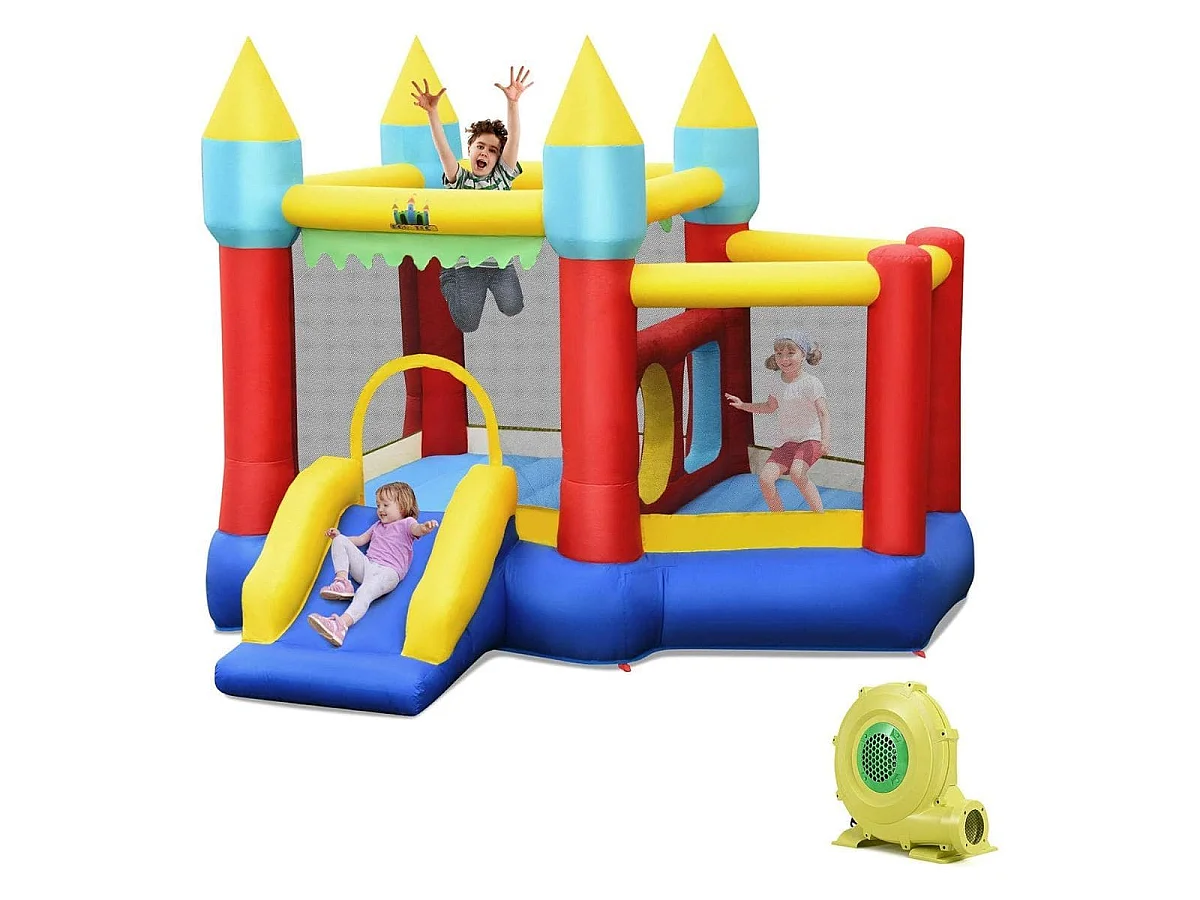 Aire de jeux gonflable : château gonflable avec des balles