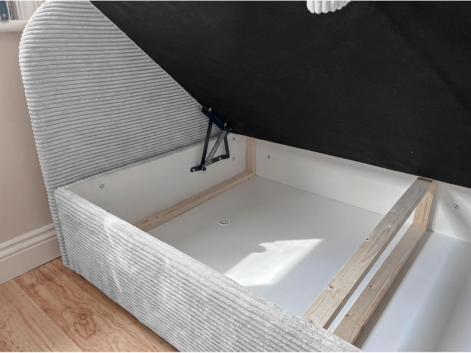 AX LIVING Nilda Bedbank 90x200 cm met opbergruimte – gestoffeerd eenpersoonsbed en tienerbed in lichtgrijs