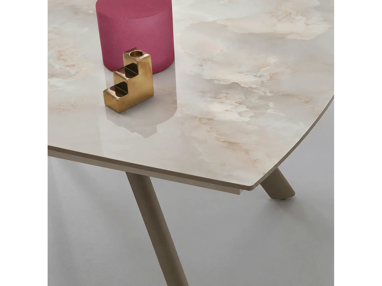 Table extensible céramique effet onyx 140-210 cm LORA
