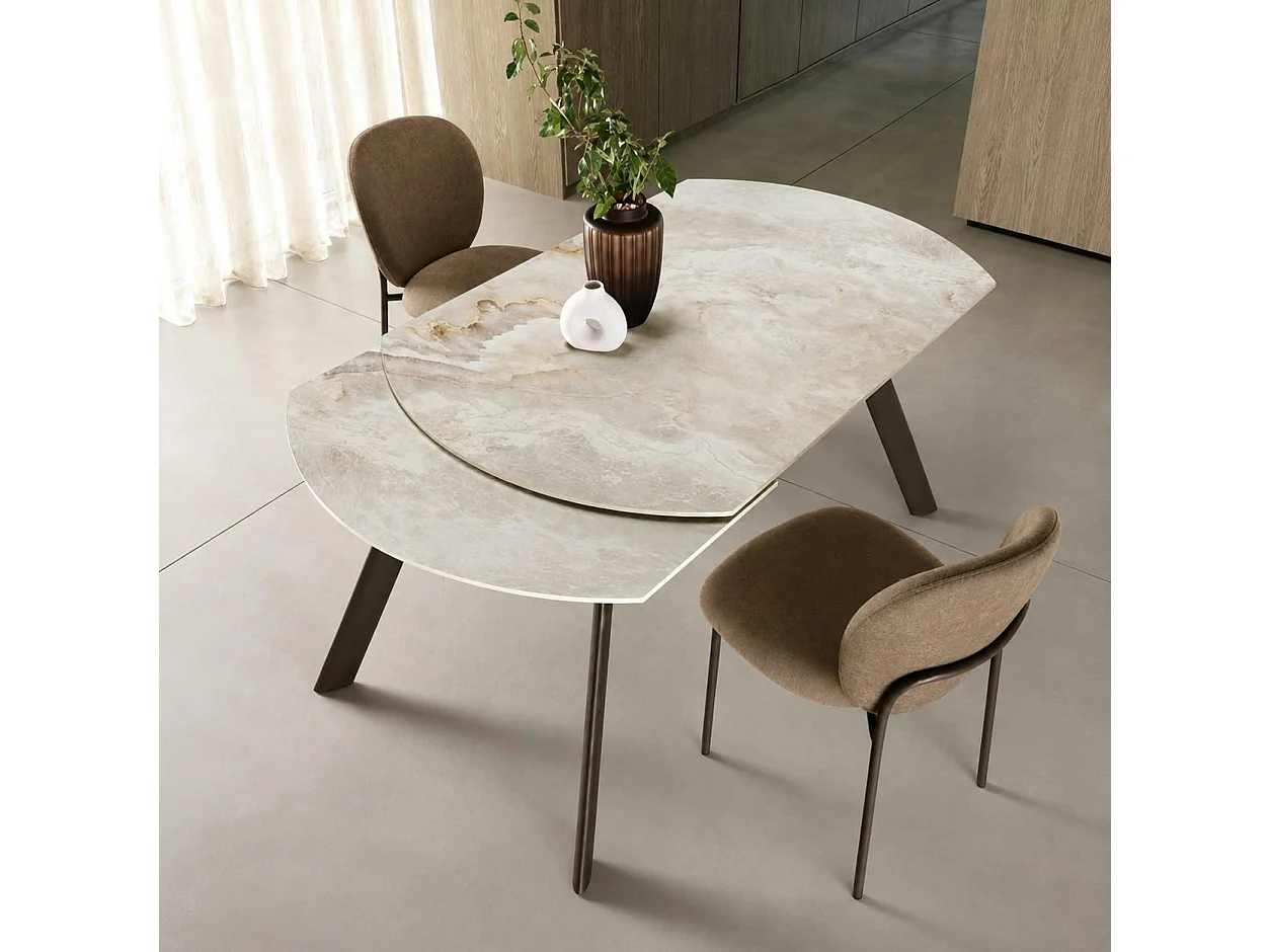 Table céramique effet onyx pieds bronze 140-180 cm LORA