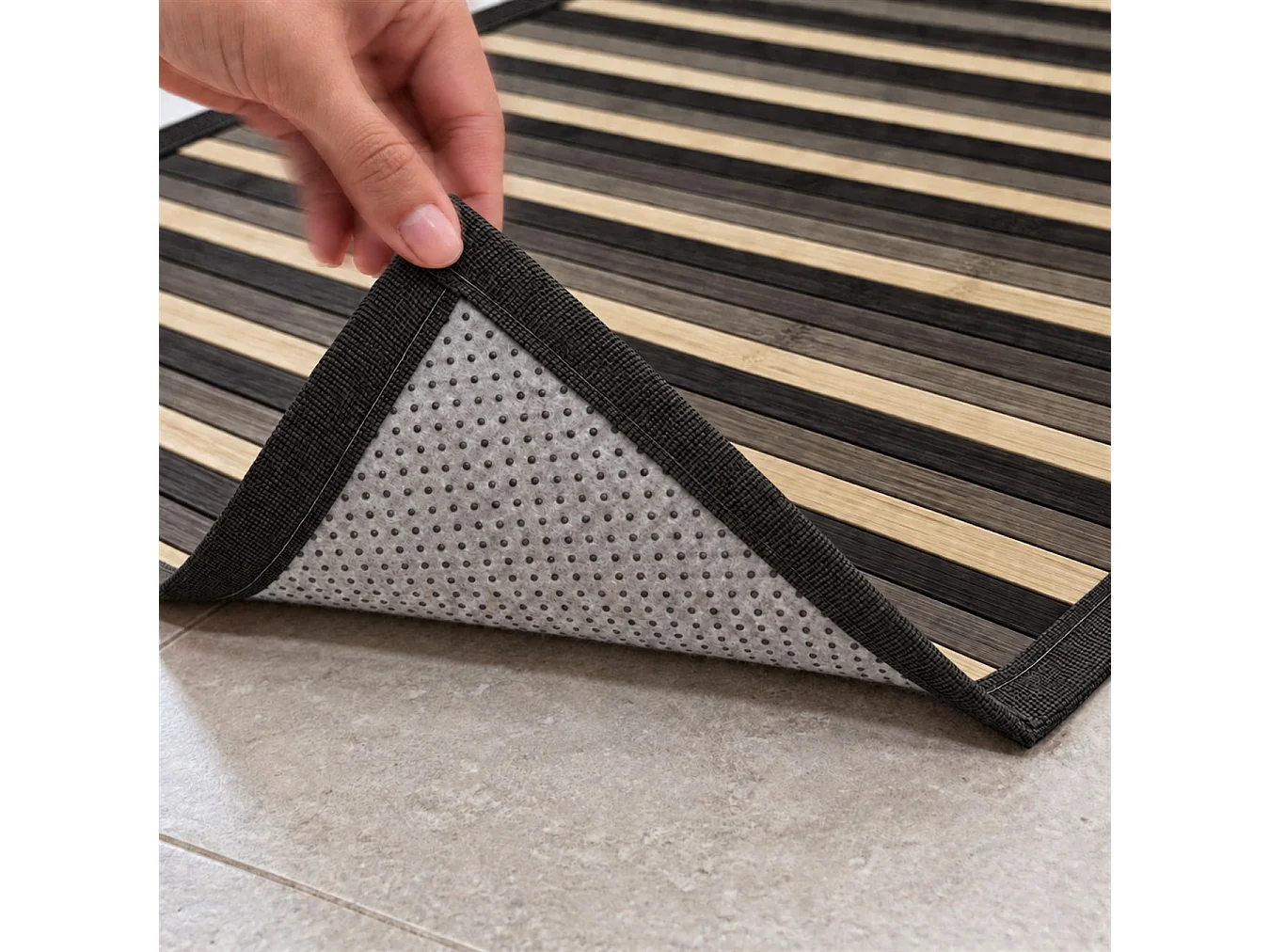 The White Stone Tapis en Bambou Dégradé 55x180 cm Noir | Tapis de Cuisine et Salle de Bain Antidérapant | Tapis en Bambou avec Dos Antidérapant et Bordure en