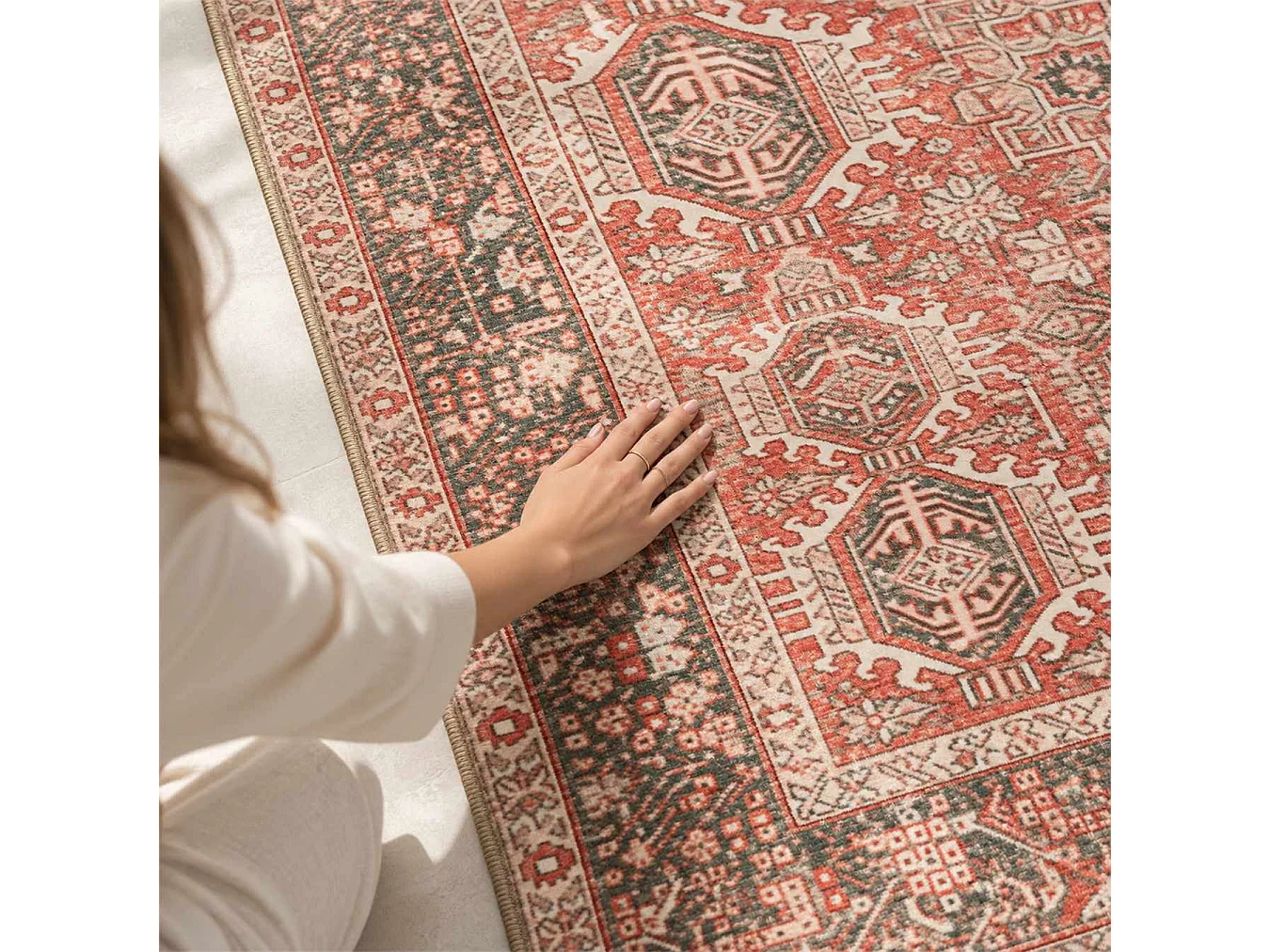 The White Stone Tappeto 160x230 cm Fantasia Babilonia | Tappeto Orientale Stile Persiano con Effetto Vintage Antichizzato | Pelo Corto in 100% Poliestere, Stampa