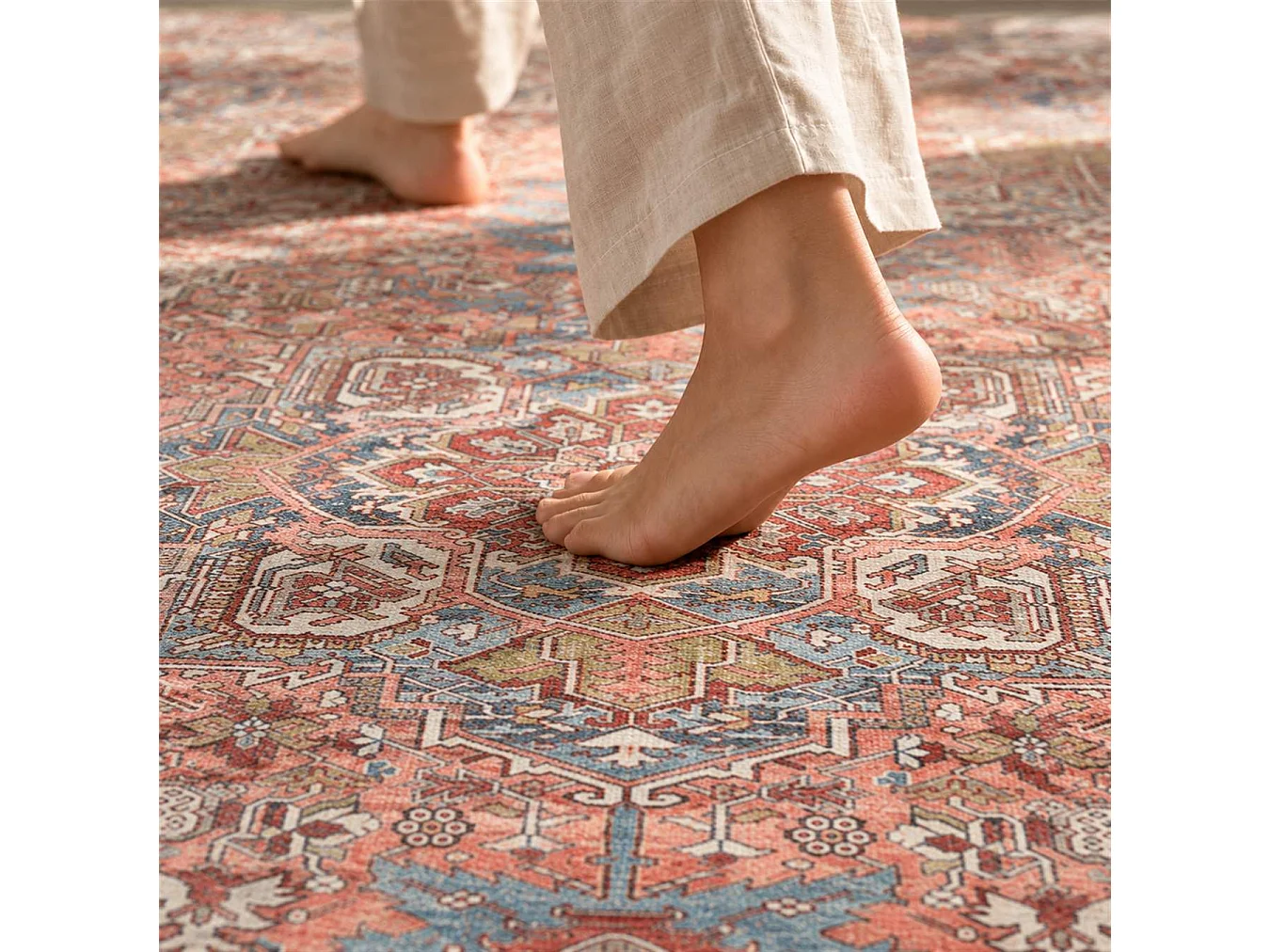The White Stone Tappeto 140x190 cm Fantasia Tabriz | Tappeto Orientale Stile Persiano con Effetto Vintage Antichizzato | Pelo Corto in 100% Poliestere, Stampa