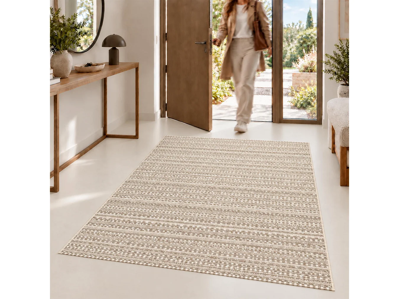 The White Stone Outdoor Teppich mit Streifen 160x230 cm Taupe | Für innen und außen, UV-beständig, wasserfest und waschbar | Flachgewebe aus Polypropylen in